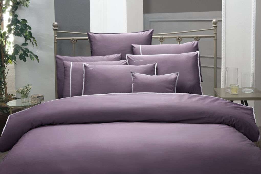 تصویر 1 از روتختی شیک ساتن با جلوه ای درخشان برای داشتن خوابی راحت و آرام